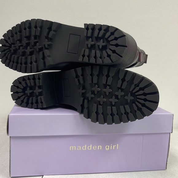 Brand new with box Women’s Madden Girl Black Harlow Combat Boots. Size is 9.5. - Picture 15 of 16